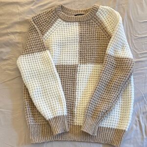 Tahari Beige and Cream Knit Sweater